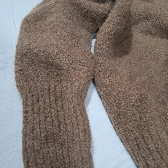 The Group by Babaton 100%  heavy Alpaca Turtleneck Sweater - XXS - Picture 7 of 15